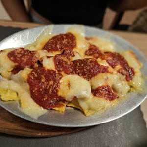 Roviolis de Carne,Queso o Pollo con Salsa Bechamel o Salsa Pomodoro