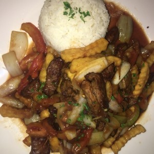 Lomo saltado