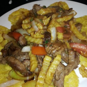 Lomo saltado