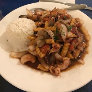 Saltado mariscos