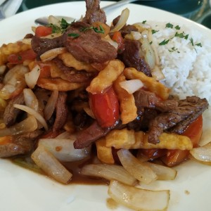 lomito saltado