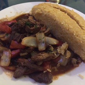 Tacutacu con Lomo saltado