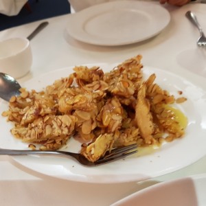 pollo con almendras y miel