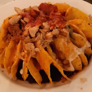 nachos mixtos carne y pollo