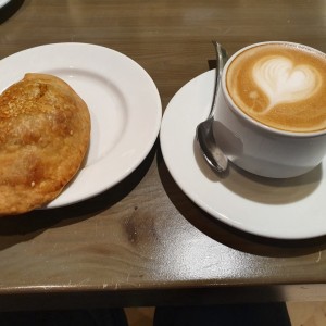 Empanada de pollo, Capuccino