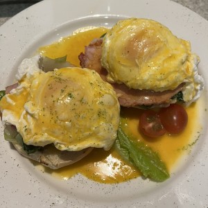 Desayuno - Huevos Benedictinos