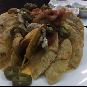 Super Nachos de Pollo 