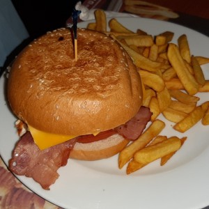 hamburguesa con tocino y queso