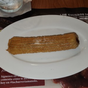 Churro relleno de Manjar