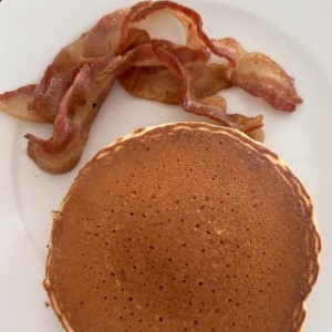 Pancakes con Jamón o Tocino