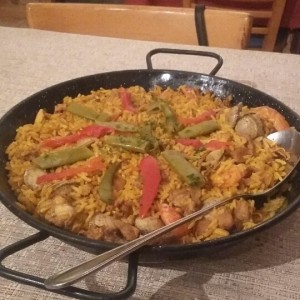 Paella Mixta