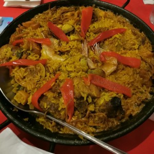 Paella mixta