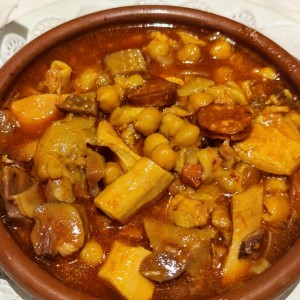 callos con garbanzos