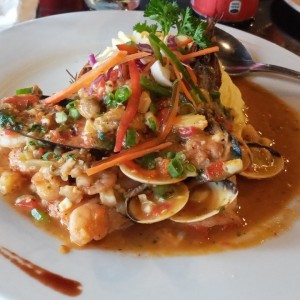 Langostinos a la Diabla con Mariscos