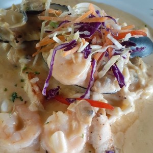 Filete de Corvina Rellena de Mariscos