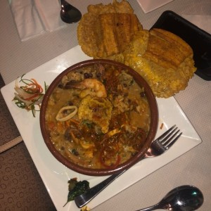 guacho de mariscos