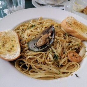 Linguini frutti di mare