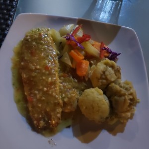 filete de corvina con pure