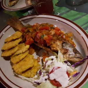 Corvina a la criolla