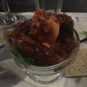 cocktail de camarones en salsa roja