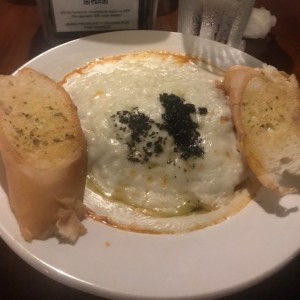 Lasagna de Pollo Con Pan de Ajo