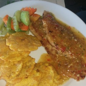 filete de pescado al ajillo