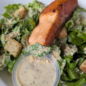 Ensaladas Ceasar con Salmón o Langostinos