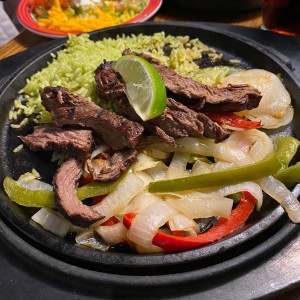 fajitas (vienen con las tortillas a parte)