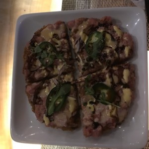 Piqueos - Spicy tuna pizza