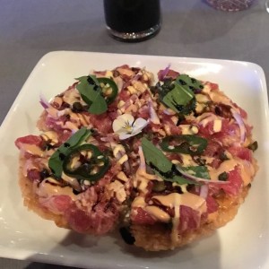 Piqueos - Spicy tuna pizza