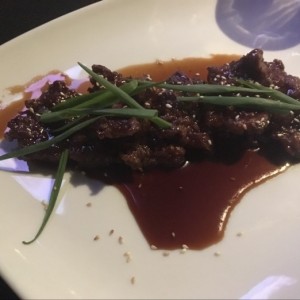 Platos fuertes - ZK Mongolian beef