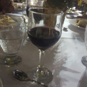 Vino tinto de la casa