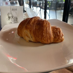 croissant mantequilla