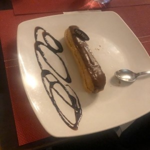 eclair chocolate