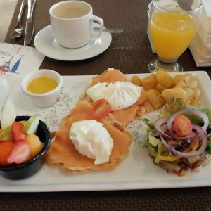 Huevos Benedictinos