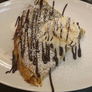 crepe de chocolate y helado