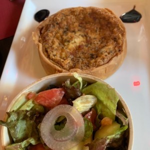 Quiche lorraine et salade