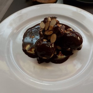 Profiteroles de Chocolates 