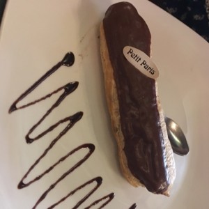 Eclair chocolate