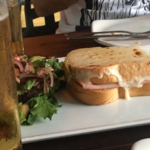 Croque Madame et sa Salade