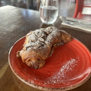 Snack - Croissant de almendras