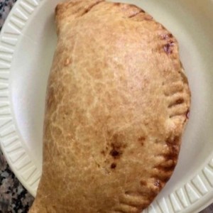 Empanada Artesanal de Pollo