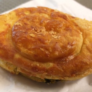 pastelito de espinaca con queso crema