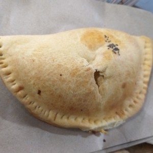 empanada artesanal de carne