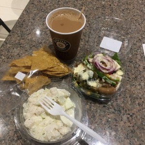 ceviche dd corvina con manzana, Chai Tea, ensalada al gusto