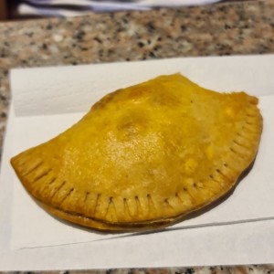 Empanada Artesana de Pollo