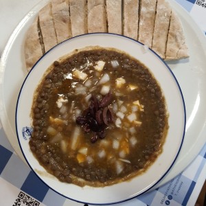 sopa de lenteja