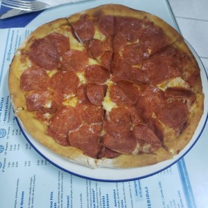 PIZZA DE PEPERONI