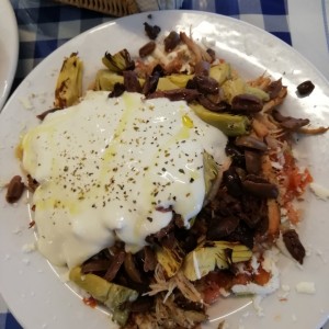 ladopsomo con alcachofas, pernil etc