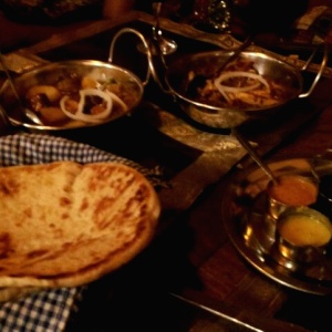 Chicken Tandoor, Eggplant y Nan Bread